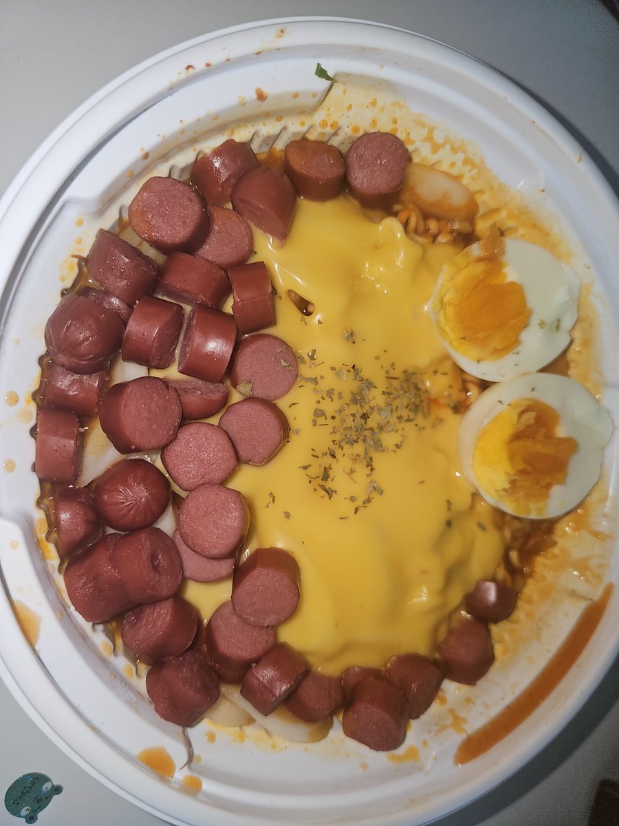 table_b5ki0's tweet photo. 🚩 왕뚜껑 국물라볶이
맛있음 근데 막 굳이 소시지랑 계란이랑 이것저것 넣을 필요 없이 치즈랑 참기름으로 충분할듯함 https://t.co/0oDZJws6YY