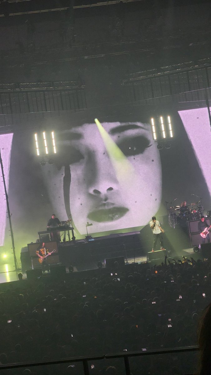 msuic1014's tweet photo. Deftones×沢尻エリカ
まさかのヘルタースケルター！ https://t.co/4v0CNOhVv1