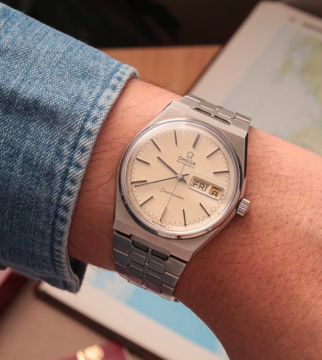 GntlemansGeek's tweet photo. Omega Seamaster Day-Date 1978

Ref. 166.0211

Automatic Cal.1022

Size 37 mm https://t.co/Z0dkKOF0NU
