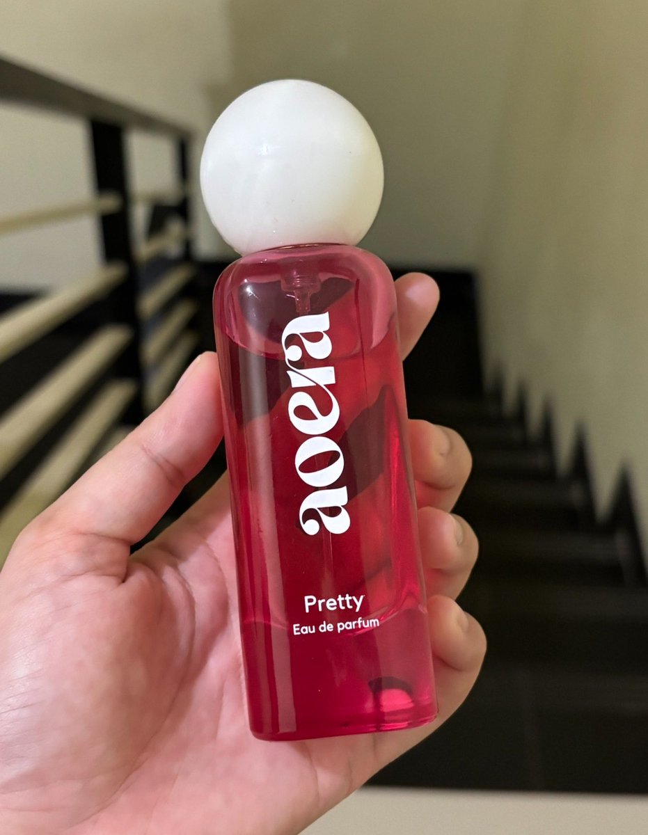 romapntis's tweet photo. gambaran cewe cantik kalau jadi parfum: https://t.co/Q4jmK3WbVD