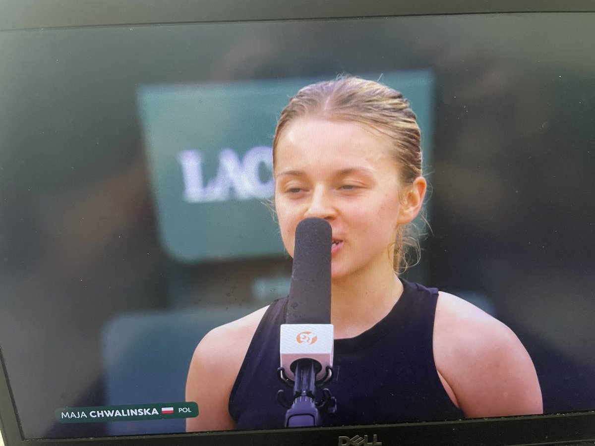 PasjonatSportu1's tweet photo. Maja #Chwalinska pokonuje Alice #Rame w meczu pierwszej rundy kwalifikacji #RolandGarros. O poprawienie swemu najlepszego wyniku z kwalifikacji w stolicy Francji Polka zagra ze zwyciężczynią meczu między Poliną #Iatchenko i Carole #Monnet. @TenisklubPL https://t.co/jpuIfe30Gg