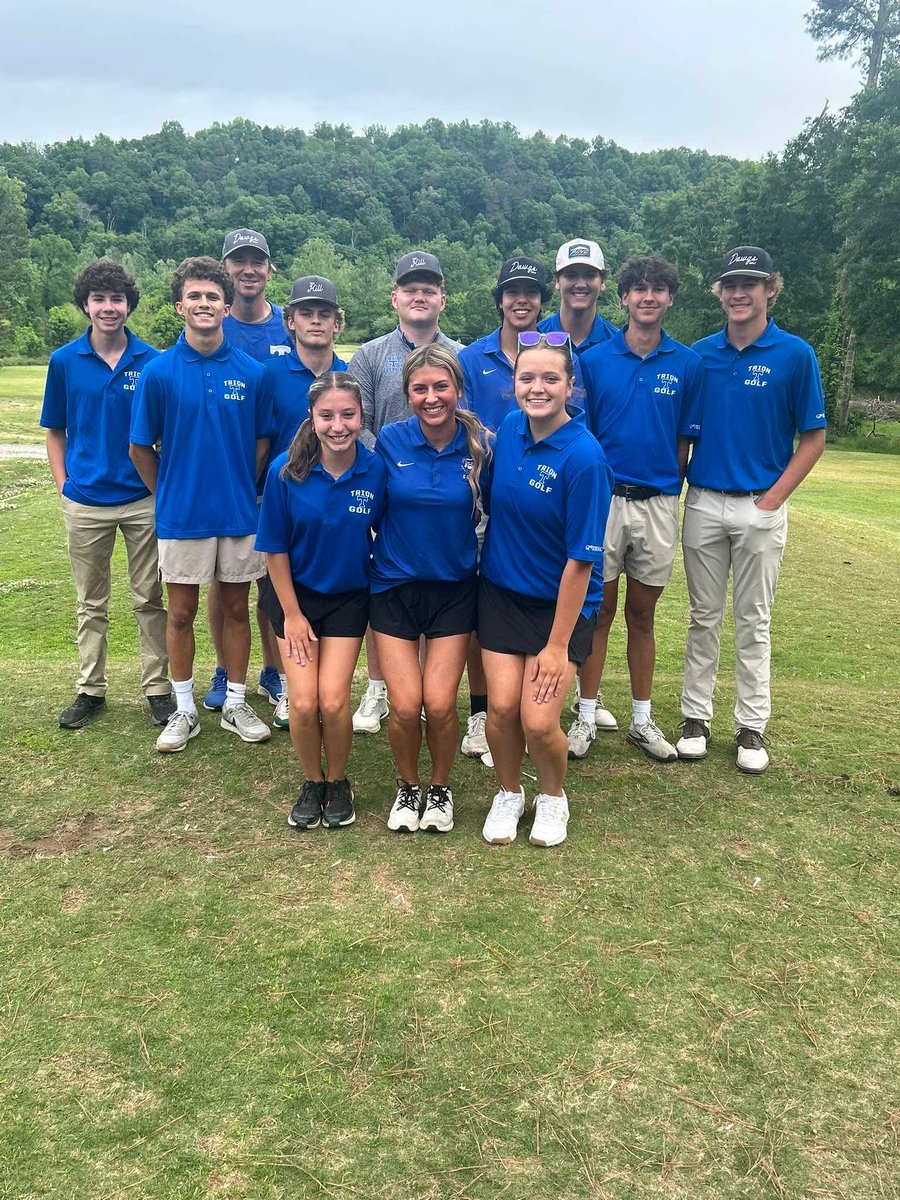 TrionDogsGolf's tweet photo. TODAY IS THE DAY!!!!!!! Today is what each of these kids have been working for all season the GHSA A D2 State Tournament. Wish us luck as we compete today and tomorrow at Willow Lakes Golf Course in Metter #TheHill #DawgsAtState https://t.co/TzrhXtWWGk
