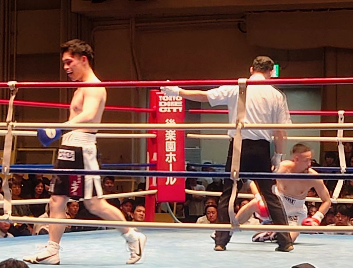 ChibaBoxing's tweet photo. 【プロ🥊東日本新人王戦】
千葉県高校アマ出身ボクサーが揃ってKO勝利❗
​M級：筒井ちび太(PO / 千経大附）ヘビー級から魂の減量！
​L級：古殿涼(ワタナベ / 習志野）準決勝で習高後輩・松永(PO)との高校同門対決が実現です！​千葉勢の進撃が止まらない❗今年の新人王戦、見どころ満載です！ https://t.co/Ph3DYZpHaA
