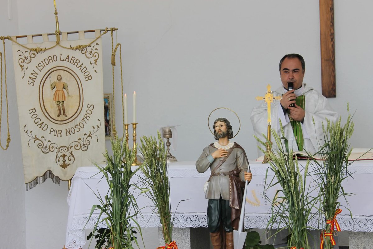 ConsejoGetafe's tweet photo. #FESTIVIDAD 🎉 |

   Fiestas de #SanIsidro en la @DiocesisGetafe. @RCSanIsidroMad
#Casarrubuelos #Navalcarnero #TorrejóndeVelasco #SerranillosdelValle 

#ConsejoDiocesanoGetafe https://t.co/vTT27DV9yw