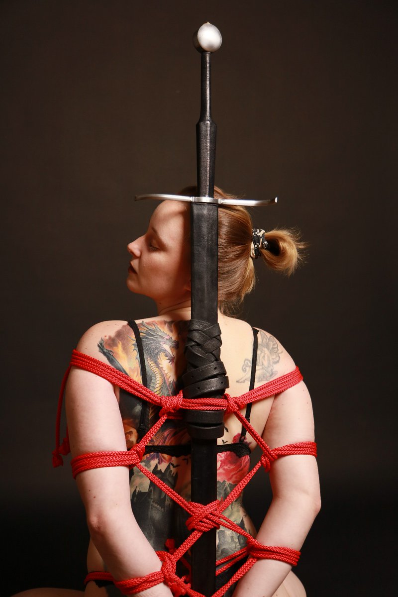 ABodorics's tweet photo. Longsword shibari definitely wasn't on my bingo card, but here we are...

Context: I made some pieces for @aczel_pictures 's studio to be used as props both by him and other photographers renting the place with the agreement that I also get the pictures featuring my stuff. https://t.co/dlWWtmwx7F