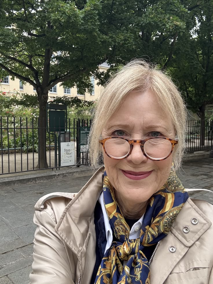 Louise Harris tweet media