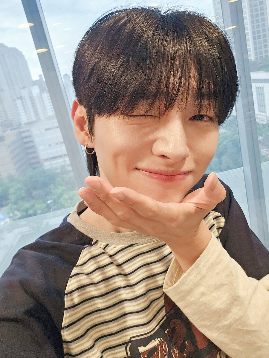윤지성 (Yoon Jisung) Official tweet media