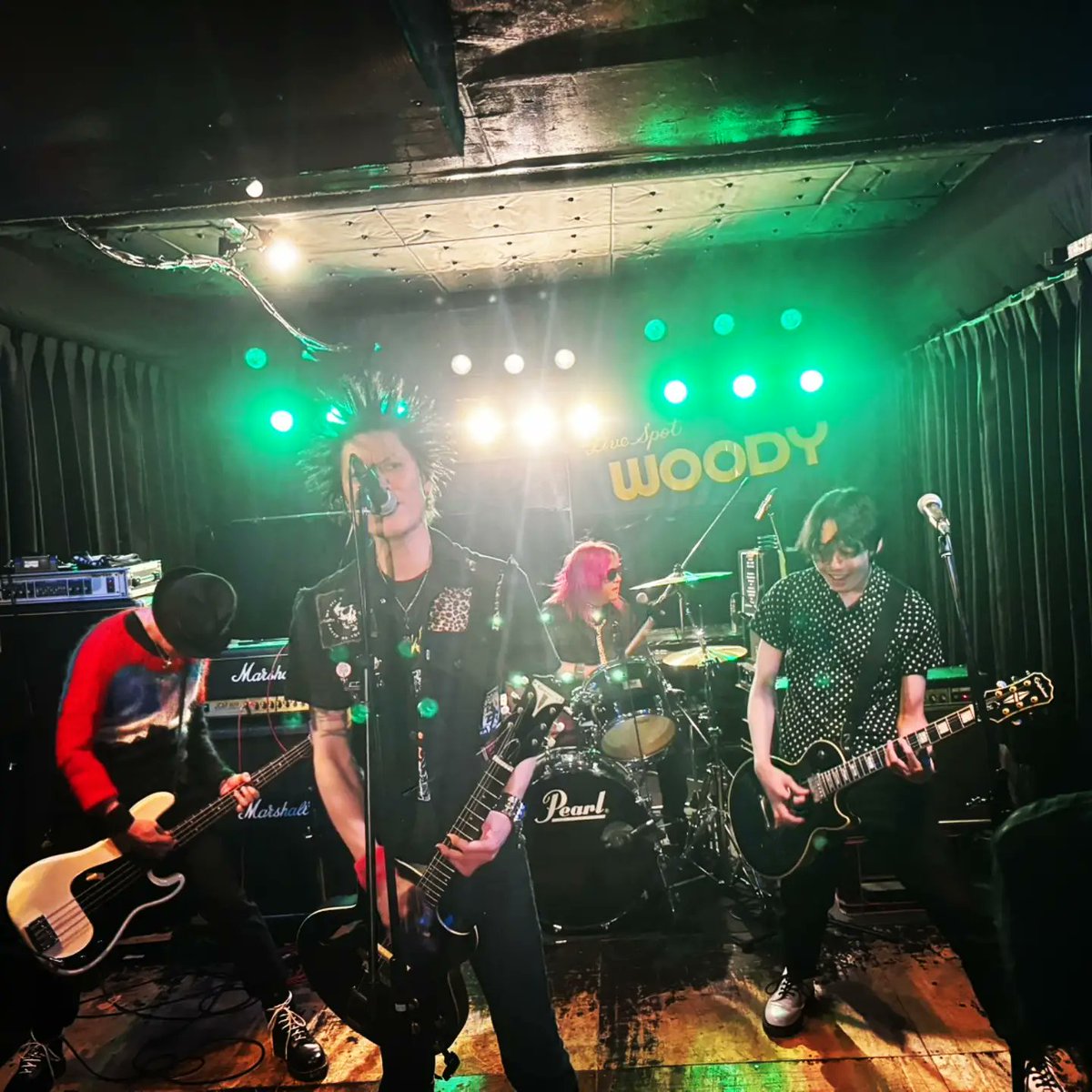 goTCLX's tweet photo. 【THE CUFFLiNKS】
 LIVEでした
あの場にいた全ての人達にTHANX★
おかけで楽しい夜になりました！
フルマチタロウさんも毎度THANX★

次の6月も気合い🔥
また楽しみましょー

5/16(土)新潟古町WOODY
~ASIAN GROUND “RYO GOES TO JAPAN TOUR~
ASIAN GROUND
OPTIONS
NITRO RATS https://t.co/q9BqlGzcGY