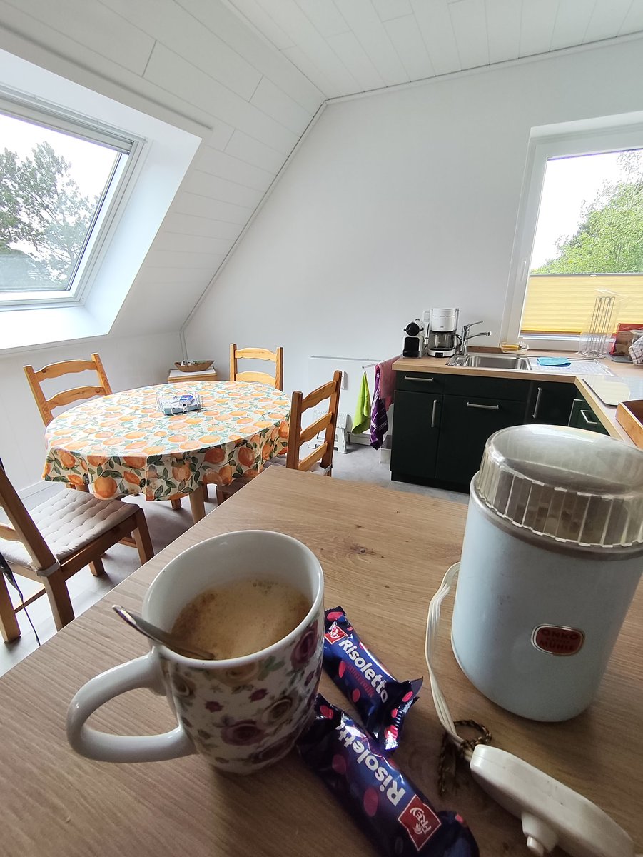BussjaegerR's tweet photo. Risoletto 
Cafetime waiting for sunshine 
#onkokaffee #risoletto #frey https://t.co/AlhRRe7iL9