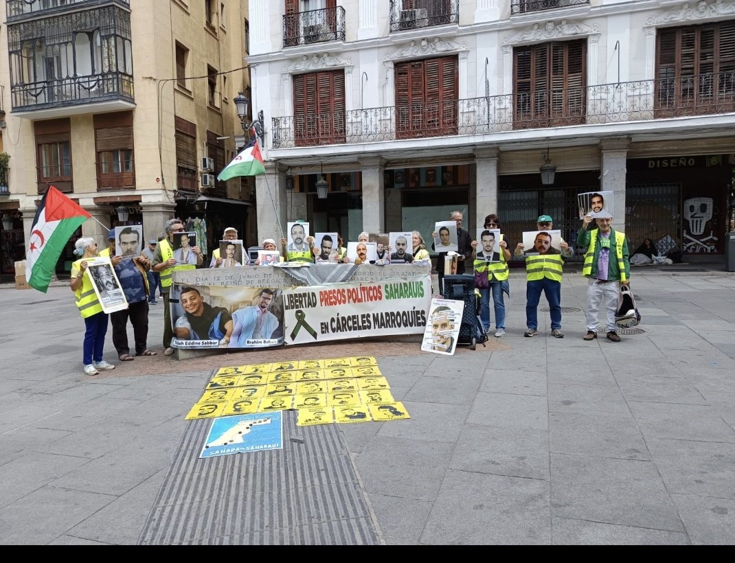 contramutis's tweet photo. sanchezcastejon  respalda a Lamine Yamal y al pueblo palestino y rechaza la violación de los #DDHH,  lo que hace #Marruecos en el #SáharaOccidental ocupado y no condena #España. Ante @MAECgob por los #DDHH y la libertad de los presos políticos saharauis en cárceles marroquís https://t.co/kHtKjFL9AX