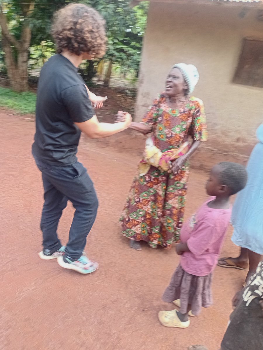 aliveagain14's tweet photo. We offer amazing community placement experiences for all psychology and social work students among Ugandan Communities.
 Reach out for details. 

#mentalhealth
#communityservice 
#psychology https://t.co/aqNIv15pnI