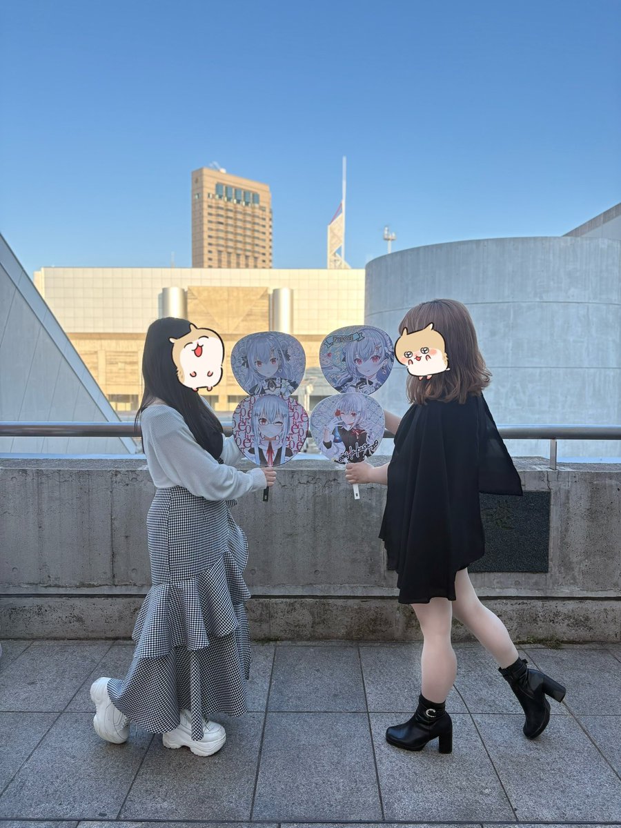 せな tweet media