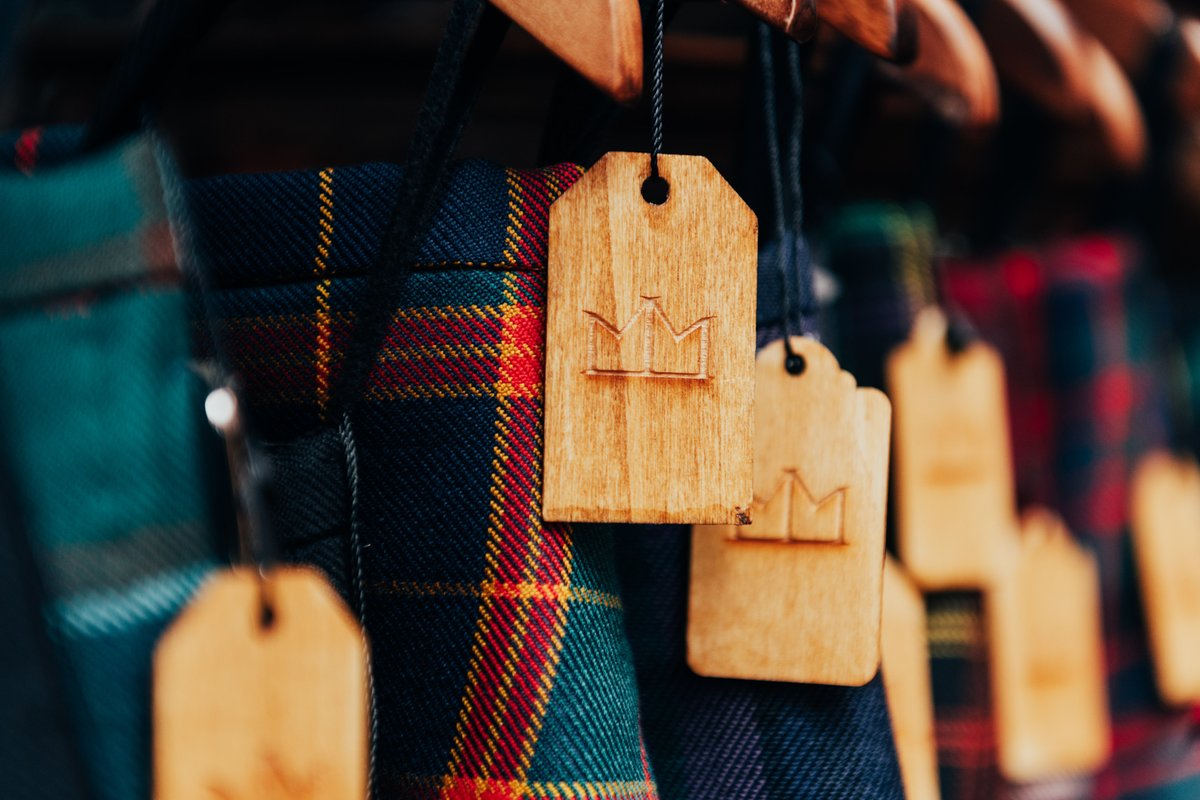 kingsofkilts's tweet photo. Our Ex-Hire Pop-Up is back in August! Grab quality #highlandwear at bargain prices! Tweed, tartan and accessories; all in excellent condition, with our expert stylists on hand with styling tips to help perfect your look. 🪡

Book now!
👉 https://t.co/uoIH5rHj6I
.
.
#kingsofkilts https://t.co/8IdC9eMboZ