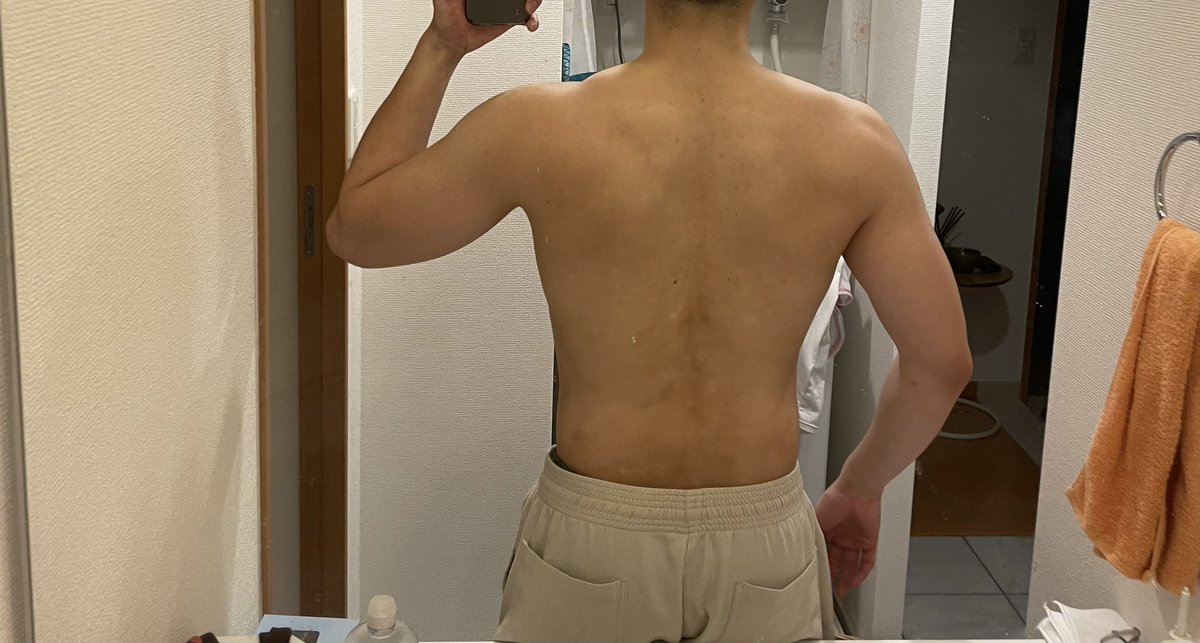 deskworker_diet's tweet photo. 減量スタート。
現在 68.8kg / 体脂肪率27.9%

筋トレ・食事管理・生活習慣を整えて、身体を変えていく過程を記録します。
外食しながらでも絞れるのか、リアルに検証していく💪 https://t.co/DAhSmCbz23