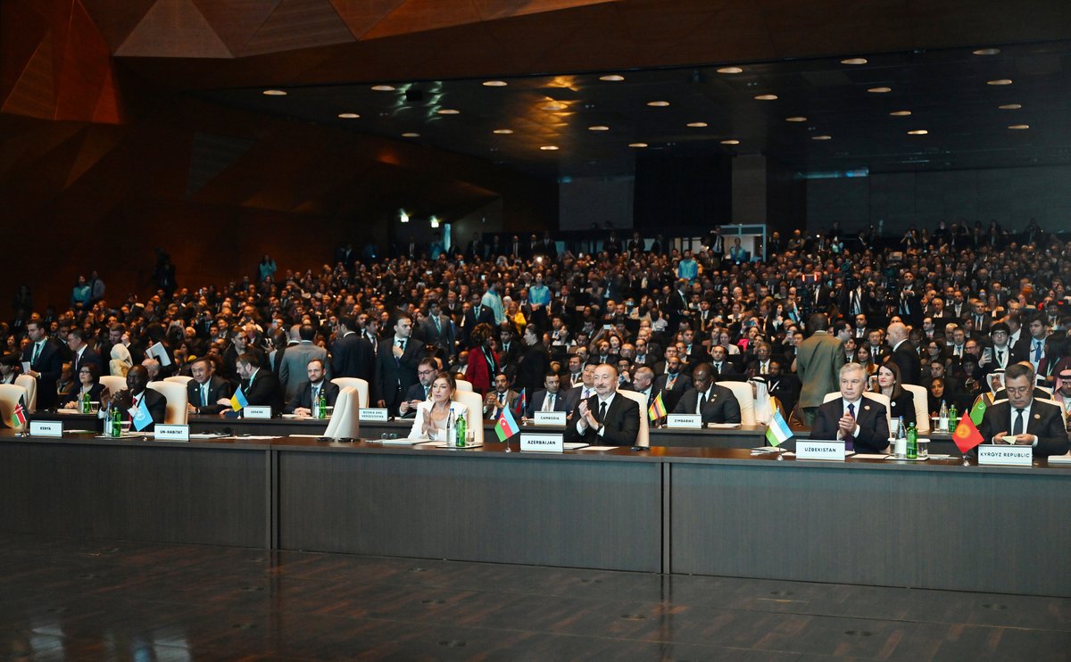 azpresident's tweet photo. Prezident İlham Əliyev və birinci xanım Mehriban Əliyeva Ümumdünya Şəhərsalma Forumunun 13-cü Sessiyasının (WUF13) açılış mərasimində iştirak ediblər.

Tədbirdə BMT-nin Məskunlaşma Proqramı (UN-Habitat) tərəfindən hazırlanmış, WUF13-ün açılışına həsr olunmuş videoçarx nümayiş etdirildi və mədəni proqram təqdim olunub.

Prezident İlham Əliyev  WUF13-ün açılış mərasimində çıxış edib.

Sonra BMT-nin Baş katibi Antonio Quterreşin və BMT Baş Assambleyasının prezidenti Annalena Berbokun tədbir iştirakçılarına videomüraciətləri nümayiş olundu, BMT-nin Məskunlaşma Proqramı (UN-Habitat) Assambleyasının prezidenti Nqa Kor Minqin və BMT-nin Məskunlaşma Proqramının (UN-Habitat) icraçı direktoru Anaklaudia Rossbaxın çıxışları dinlənildi.

https://t.co/kLzy0pC86y

#WUF13 #WUF13Azerbaijan 
@WUF13Azerbaijan