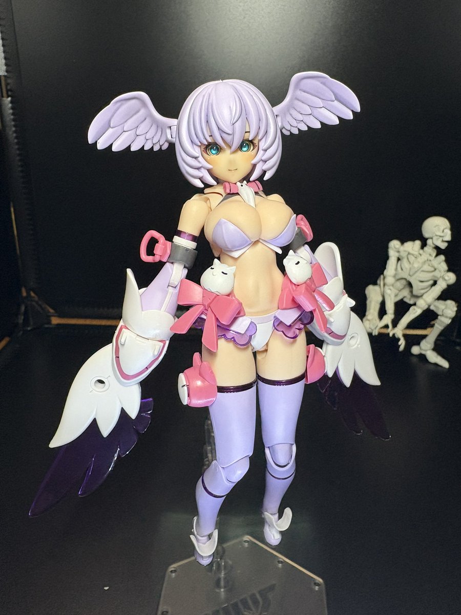 SDance78's tweet photo. シャオ完成！おおきいことはよいことだ。
瞳はパラディンにつけてためだまや様(@ToyboxMzgk )のアイを流用。シャーシキット大活躍。いつかはめだまや様の動画を参考にドールアイ用顔パーツの自作もしてみたい https://t.co/vnLmoFBJHP