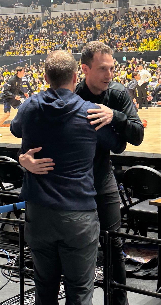 ryypapa330_shm's tweet photo. Thank you, Ryan. Goodbye, Ryan.
These three years with you have been the best.
Let’s meet again at Wing Arena Kariya.
Next time, you’ll be the rival coach, right?

負けないよ🌊🐴

＃シーホース三河
＃RyanRichman https://t.co/M5Gr0x3urE