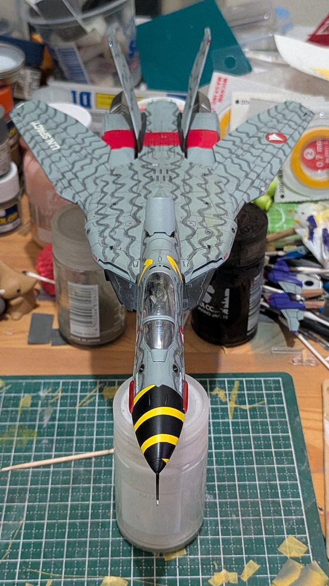 バルキリー改め「VF-0S Phönix JG300Gelb1 」完成しました、させました