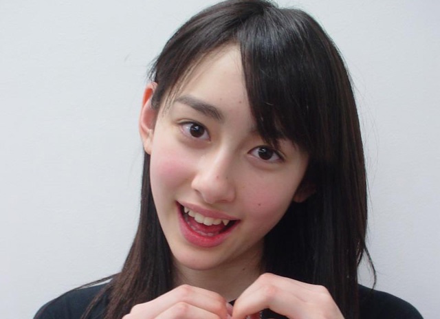 ta20jp's tweet photo. 小顔で歯並びが良くても歯列弓がスクエア型だとゴボになる率高くない？？
逆に歯並び悪くてもU字やV字だと綺麗に見える

歯並びも大事だけど歯列弓の方が審美の影響はデカい気がする https://t.co/0OnbQOaTr9