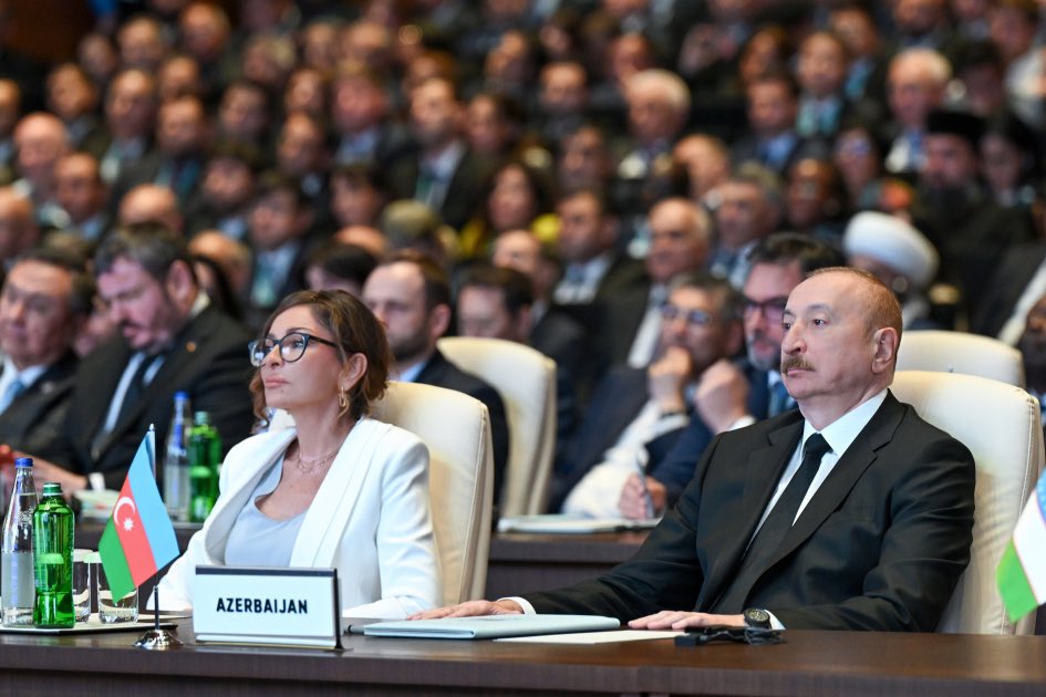metbuat's tweet photo. 🇦🇿 Məlum olduğu kimi, bu gün Bakıda Ümumdünya Şəhərsalma Forumunun 13-cü Sessiyasının (WUF13) açılış mərasimi keçirilib.

 İlham Əliyev və birinci xanım Mehriban Əliyeva tədbirdə iştirak ediblər. https://t.co/JcTXpDHdLS