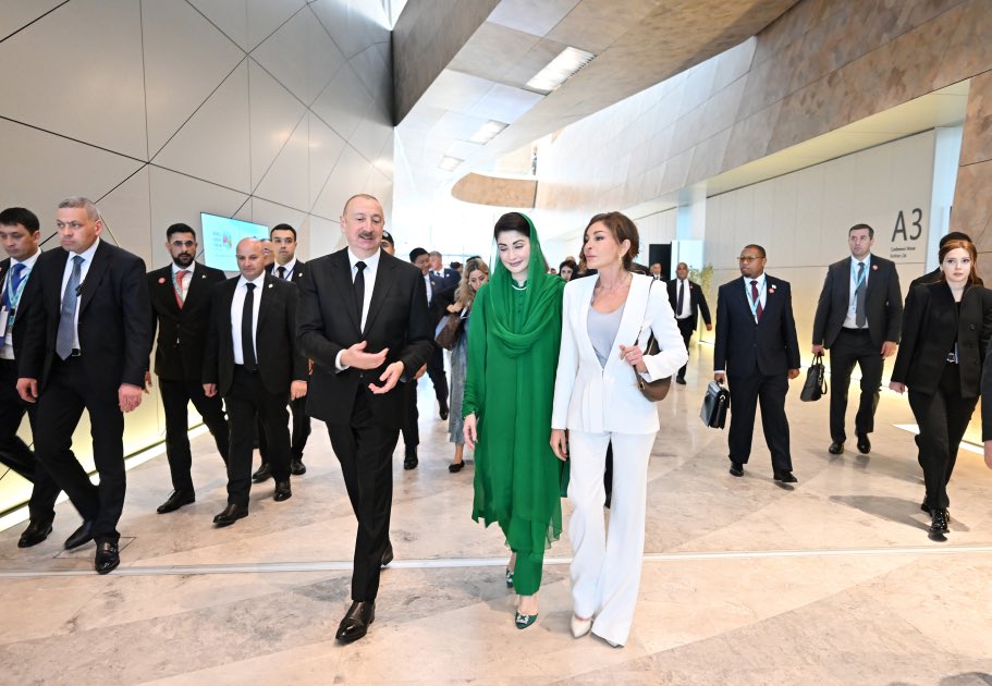 metbuat's tweet photo. 🇦🇿 Məlum olduğu kimi, bu gün Bakıda Ümumdünya Şəhərsalma Forumunun 13-cü Sessiyasının (WUF13) açılış mərasimi keçirilib.

 İlham Əliyev və birinci xanım Mehriban Əliyeva tədbirdə iştirak ediblər. https://t.co/JcTXpDHdLS