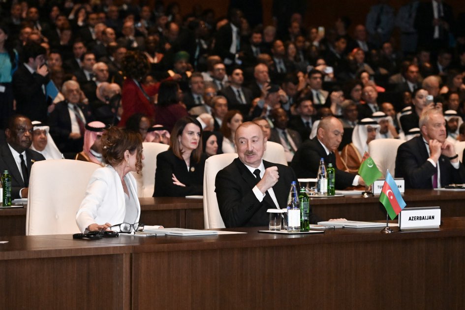 metbuat's tweet photo. 🇦🇿 Məlum olduğu kimi, bu gün Bakıda Ümumdünya Şəhərsalma Forumunun 13-cü Sessiyasının (WUF13) açılış mərasimi keçirilib.

 İlham Əliyev və birinci xanım Mehriban Əliyeva tədbirdə iştirak ediblər. https://t.co/JcTXpDHdLS