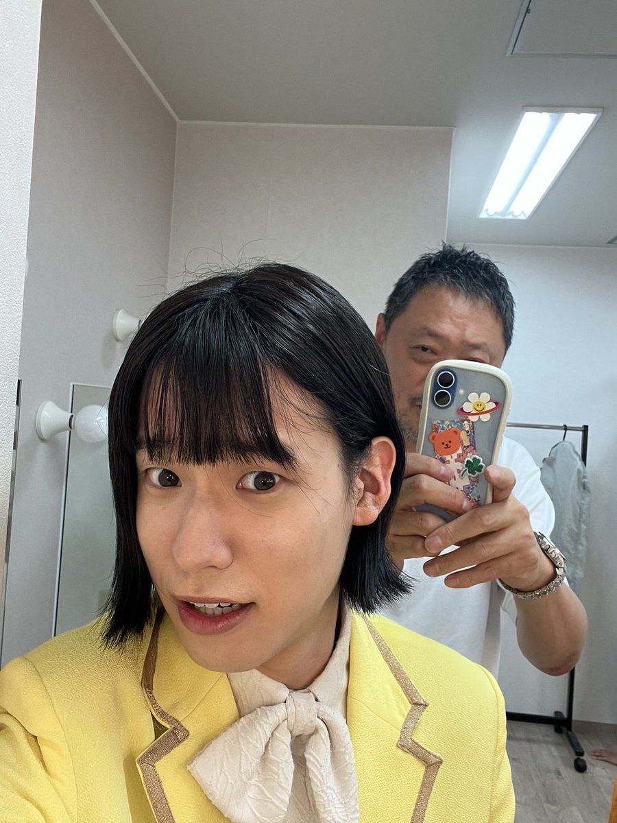 モナキ tweet media