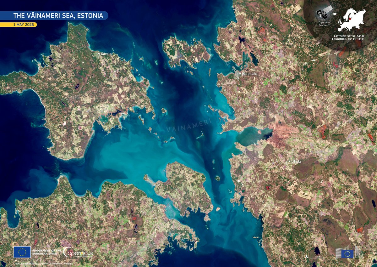 CopernicusEU's tweet photo. 🌊 Väinameri Sea 🇪🇪 seen from space by #CopernicusEU Sentinel-2.

🛰️ Bright blue sediment-rich waters reveal the dynamics of one of Estonia’s most valuable coastal ecosystems, supporting marine monitoring &amp; environmental protection.

🔗 https://t.co/ZyPhGlouMc

#ImageOfTheDay https://t.co/1ovYoAX3SP