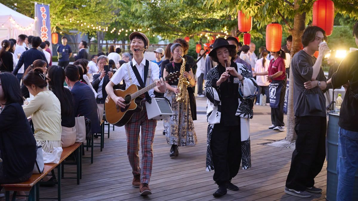 event_checker's tweet photo. 品川で“未来の街フェス”開催

5/29-31
「SSTフェス2026」

・屋外シアターで映画上映🎬
・AR/XRやドローン体験
・人気グルメ出店🍔
・ヨガ＆ワークショップ🧘
・謎解きや音楽体験も

“未来の暮らし”を遊びながら体験できる3日間

入場無料

→ https://t.co/vrI1ADJ5Bb https://t.co/DpUnJFFbDE