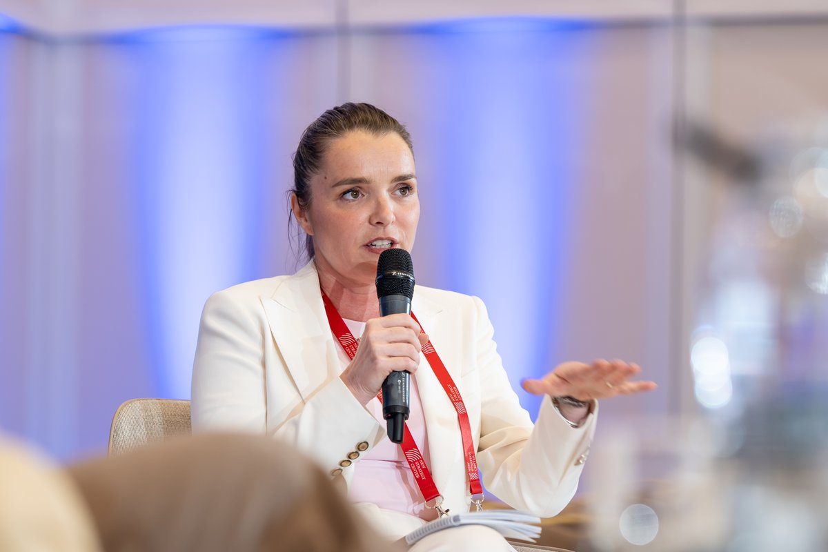 OppFoundation's tweet photo. Prezes @OppFoundation, @MSamojedny była jedną z prelegentek podczas panelu „The Strategic Triangle of the IMEC, Three Seas Initiative and Danube Corridor” w ramach Black Sea and Balkans Security Forum, które odbyło się w Bukareszcie w dniach 12–13 maja.

Dyskusja koncentrowała się na geopolitycznych celach stojących za uruchomieniem korytarza IMEC oraz jego powiązaniach z europejskimi strategiami łączności wobec regionu Morza Czarnego i Europy Wschodniej. Ważnym wątkiem była również ewolucja Inicjatywy Trójmorza – od projektu infrastrukturalnego do narzędzia geopolitycznego wzmacniającego strategiczny potencjał Europy Środkowo-Wschodniej.

Podczas panelu podkreślono także wiodącą rolę Polski jako państwa nadającego tempo zarówno wewnątrz Inicjatywy Trójmorza, jak i w szerszym wymiarze współpracy regionalnej oraz rozwoju połączeń infrastrukturalnych.

W debacie udział wzięli również:
• Sandro Knezović – doradca ds. badań w @irmo_hr,
• Kaush Arha – starszy ekspert w Scowcroft Center for Strategy and Security przy @AtlanticCouncil,
• @SpataruFlorinM – dyrektor generalny Grup Feroviar Român,
• @SilviuNate – dyrektor Center for Global Studies na @ULBSibiu.

Dziękujemy organizatorom za możliwość udziału w tej ważnej debacie poświęconej przyszłości połączeń infrastrukturalnych, współpracy regionalnej i bezpieczeństwa.
--
The President of The Opportunity Institute, Dr. Małgorzata Samojedny, was one of the speakers at the panel “The Strategic Triangle of the IMEC, Three Seas Initiative and Danube Corridor” during the Black Sea and Balkans Security Forum, held in Bucharest on 12–13 May.

The discussion focused on the geopolitical objectives behind the launch of the IMEC corridor and its intersection with European connectivity strategies toward the Black Sea region and Eastern Europe. An important part of the debate also concerned the evolution of the Three Seas Initiative — from an infrastructure platform into a geopolitical instrument strengthening the strategic potential of Central and Eastern Europe.

The panel also highlighted Poland’s leading role as a key driving force both within the Three Seas Initiative and in shaping broader regional connectivity and cooperation.

The discussion also featured:
• Sandro Knezović – Research Adviser at the Institute for Development and International Relations,
• Kaush Arha – Nonresident Senior Fellow at the Scowcroft Center for Strategy and Security at the Atlantic Council,
• Florin Spătaru – General Director of Grup Feroviar Român,
• Silviu Nate – Director of the Center for Global Studies at the University of Sibiu.

We would like to thank the organizers for the opportunity to participate in this important discussion on the future of connectivity, regional cooperation, and security.

#ThreeSeasInitiative #IMEC #Geopolitics

fot. @NSC_Romania