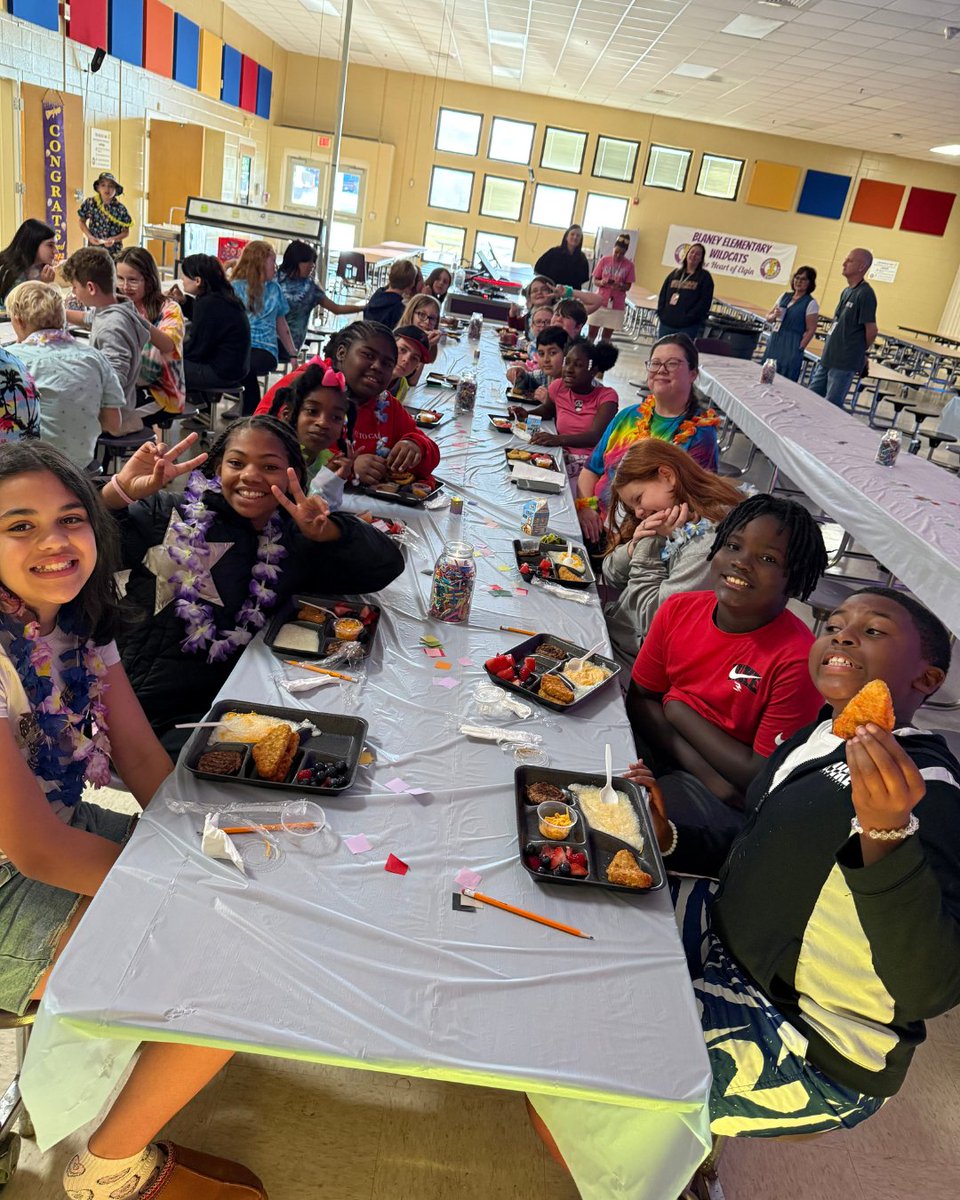 KCSDNutrition's tweet photo. 🎓🥞 @blaneyelem celebrated their amazing 5th graders with a Graduation Breakfast full of smiles, fun, and special memories. 🌟💜 
Congratulations to all of our graduates as they get ready for their next adventure. 👏✨ 

📸 Nikki Greenwood

@kcsdschools #mykcsd #KershawSC https://t.co/aexSp8Omp5