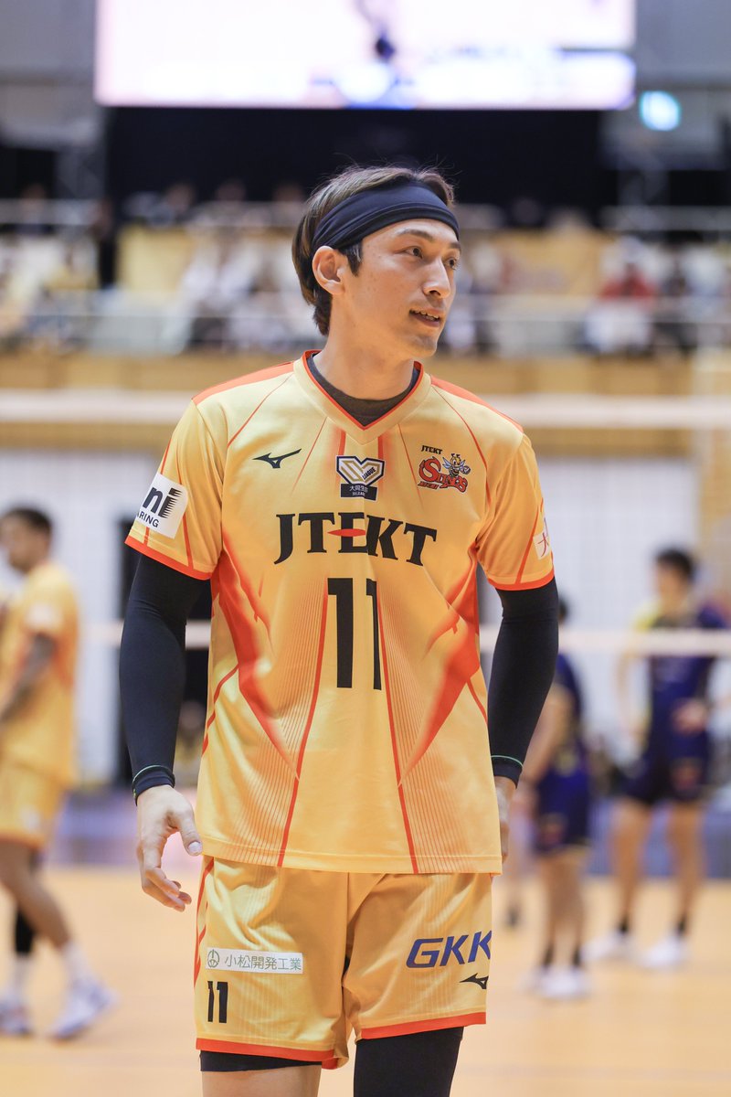 m_akdbal's tweet photo. 24-25は3月のブレ戦が圧倒的に記憶締めてて他思い出せない← 年明けブルテ戦後にSNS止まって不安だったエントリオで怪我を知って、その後99.9%帯同しない広島大阪も0.1%のために観に行って、それ以降のチケ発全部サーブ位置取ってずっとずっと待ち続けた復帰戦 https://t.co/XNDutWS8nd