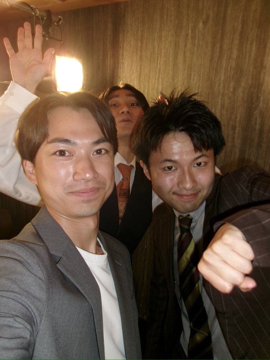 saidaipulphorii's tweet photo. 【🌻】

『クワガタつかまえた』
ありがとうございました🙇‍♂️

養成所同期だった旅人が呼んでくれたので、養成所時代のネタを久しぶりにしました✈️
吉本の一年目もゲストもみんな面白かったです🙌🏻

爆炎ジュゴーンと最大パルプで先輩の厳しさを教えておきました🔥
みんなで朝バイトしましょう☀️ https://t.co/8hY0xtglhO