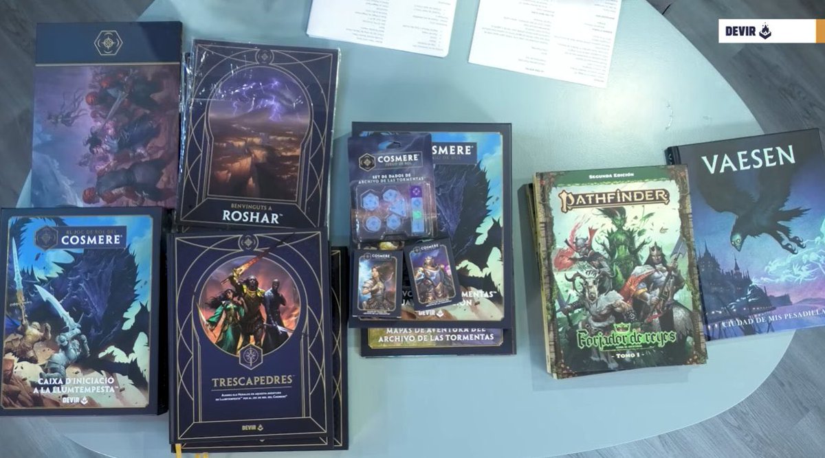 Cosmere16_cat's tweet photo. A l’últim Devir News confirmen que ja tenim disponible tot el material en català del Cosmere RPG de L’arxiu de la Llumtempesta, amb els mapes, daus, llibres i complements https://t.co/fJ1xc5RWk3