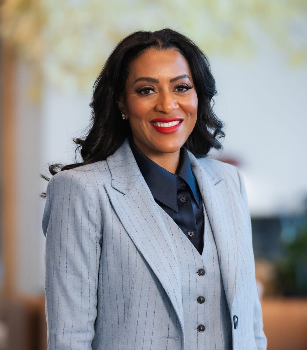skiistiredasf's tweet photo. Latriece Watkins has made history as the first Black woman to become President and CEO of Sam’s Club.
A longtime Walmart executive and Spelman College graduate, she officially stepped into the role in February 2026, leading one of America’s largest membership retailers.
Trailblazing excellence! 👏🏾