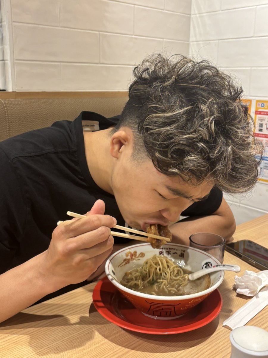 isseiyonaha0815's tweet photo. 負けてから腹すいてしゃーないっすよ。
って言ってた。
多分元気です。 https://t.co/E3QOwySUoA