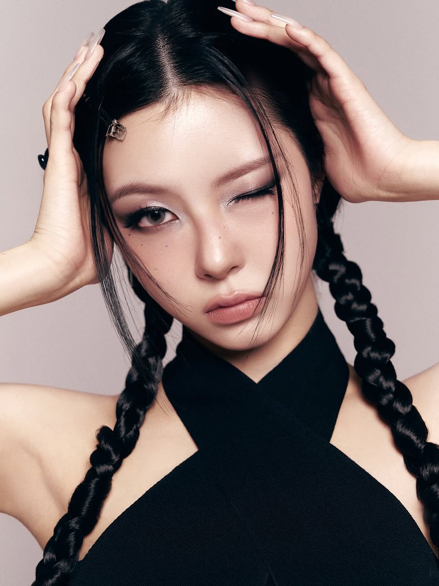 kep1diary's tweet photo. the concept of kep1er casually ending their own comeback concept photos must be studied (waiting for chaehyun and karu's turn) https://t.co/Ml4FzD2MT6