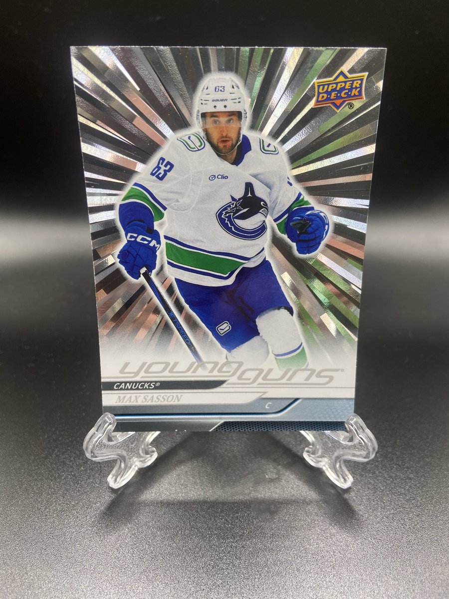 DeLyzer84's tweet photo. Mail day via @CheckOutMyCards 

24-25 Max Sasson Silver Foil
24-25 Max Sasson Silver Outburst
24-25 Max Sasson B&amp;W Canvas
24-25 Arshdeep Bains Silver Foil

@Canucks young guns count - 341

@UpperDeckSports https://t.co/zOqXWQiz2A