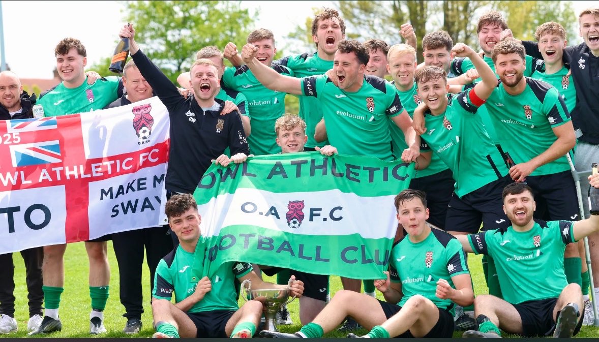 OWLAFC's tweet photo. WHAT A PRIVILEGE🏆🦉 https://t.co/c44GdAmiQE