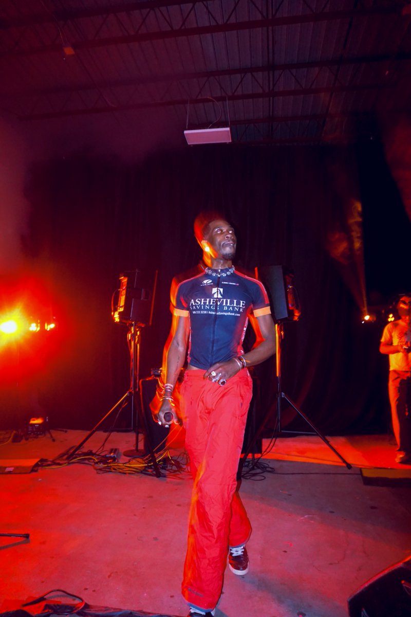godrinati's tweet photo. opened for @PinkSiifu at BOOM Club / DURHAM NC 🦄🪽: https://t.co/PByq5k1AXR https://t.co/DiwLzsjTLP