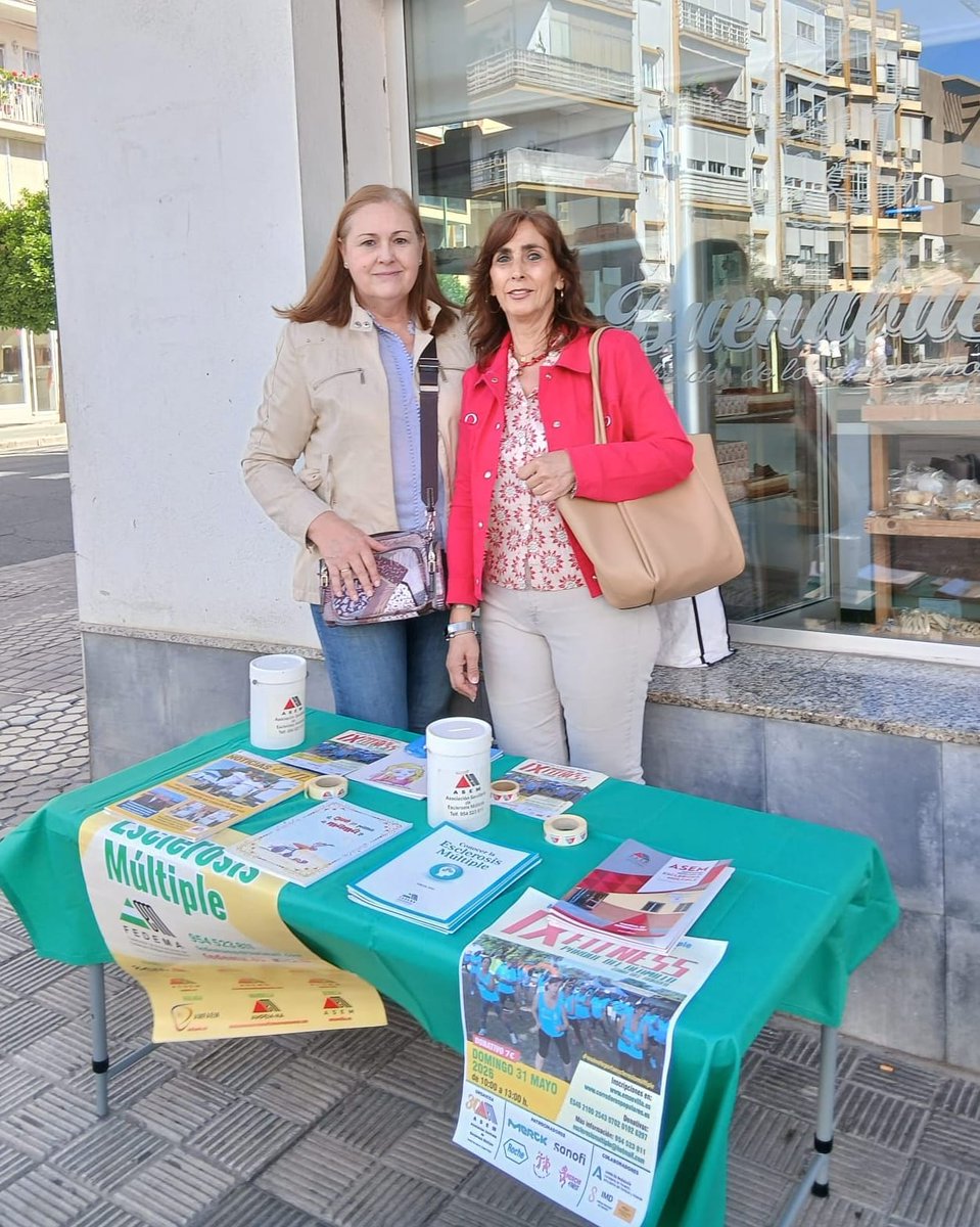 HermandadSJO's tweet photo. #SJOCaridad | El pasado jueves nuestra Diputación de Caridad colaboró con la Asociación Sevillana de Esclerosis Múltiple con una mesa informativa y de cuestación.

Agradecemos a todas las personas que han aportado su granito de arena en la lucha contra esta enfermedad. https://t.co/nn2jiUT3p6
