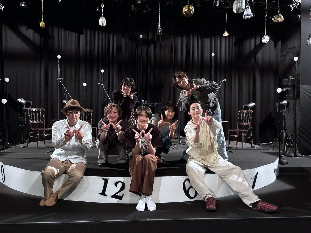 etsuraku825's tweet photo. #時計のこども
思い出写真🎞️
昨日の事なのに遠い思い出の中の出来事のよう
夢だったのかな?みたいな感覚😴
全ての楽曲が美しくて楽しかったけど、チクとメロが言葉のない心の掛け合いを歌うところは、本当に心と心で歌い合えたなって幸せな気持ち👭
公演を支えてくれた全ての仲間に感謝を👼
#studioW https://t.co/ksAGChHhCc