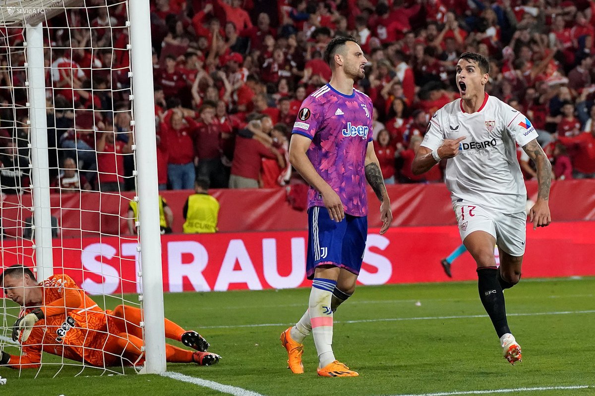 AHistoriaSFC's tweet photo. 📸 Nervión, 18 de mayo de 2023.

🏆🏆🏆🏆🏆🏆🏆

#WeAreSevilla #NuncaTeRindas https://t.co/IbeCYBv93d