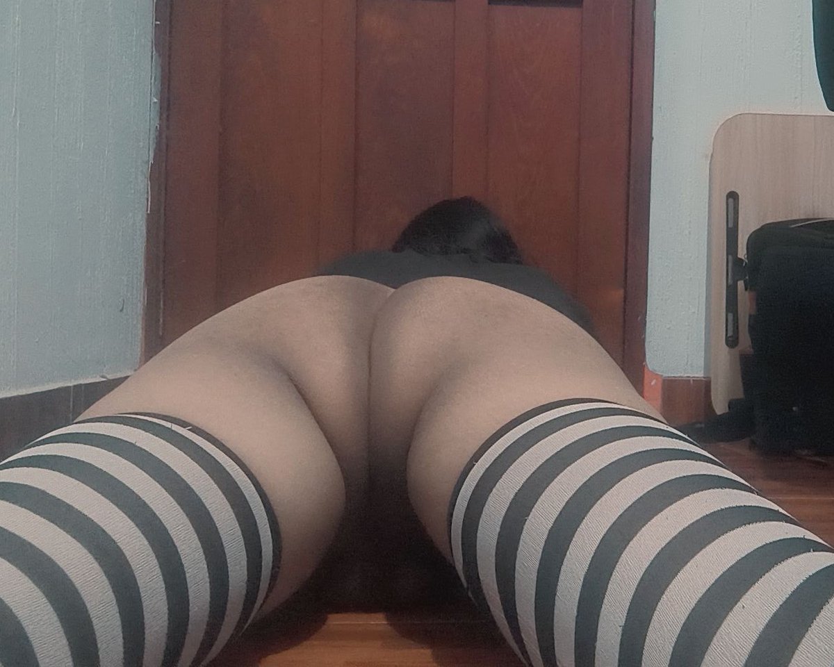 Loon femboy tweet media