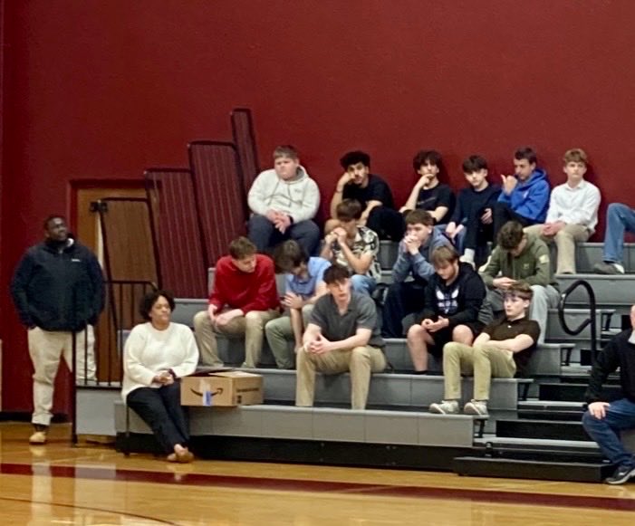 CoachWeathers89's tweet photo. Forever Family!!! #GSDS #KinghtsBasketball https://t.co/cuMMdQ2YPs