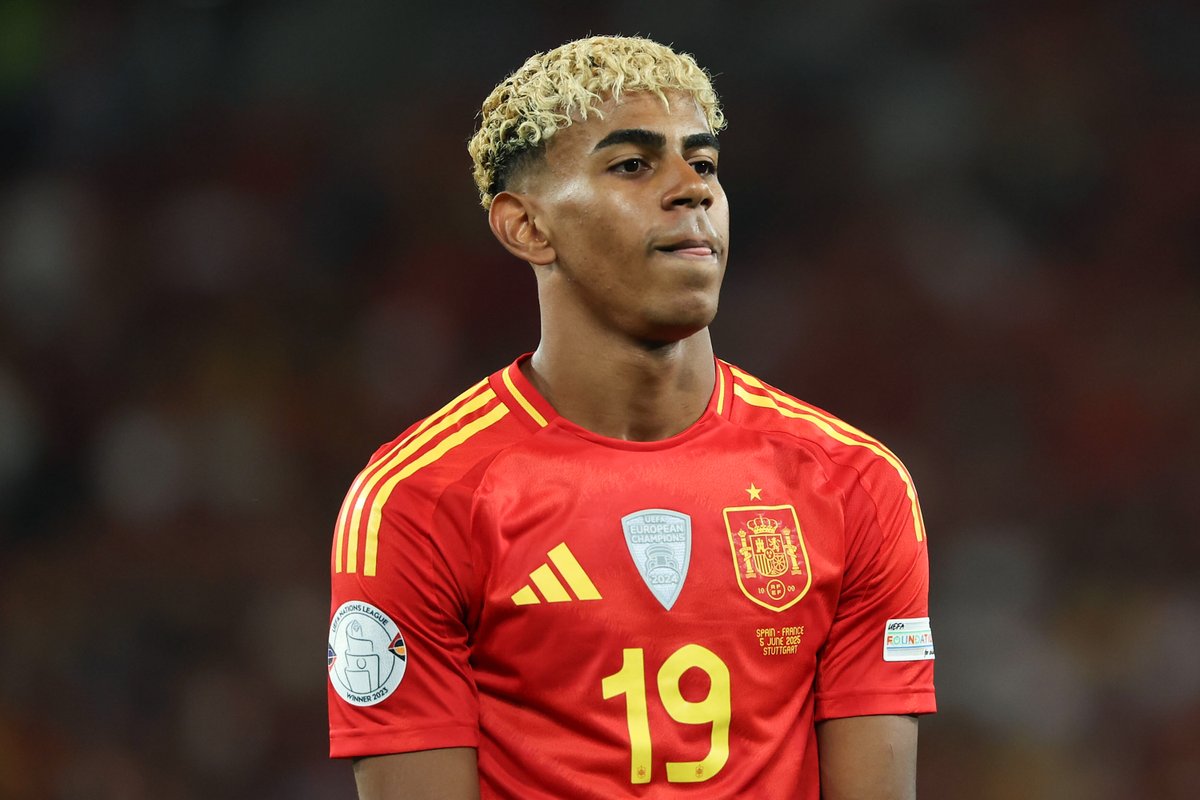 ActuFoot_'s tweet photo. 🚨🚨 LAMINE YAMAL 🇪🇸 DEVRAIT MANQUER LE PREMIER MATCH AVEC L’ESPAGNE POUR LA COUPE DU MONDE ! 🤕🏆🌍

Il y a aussi de sérieux doutes pour le deuxième match le 21 juin…

🗞️ @TheAthleticFC https://t.co/JqQ6meSgvr