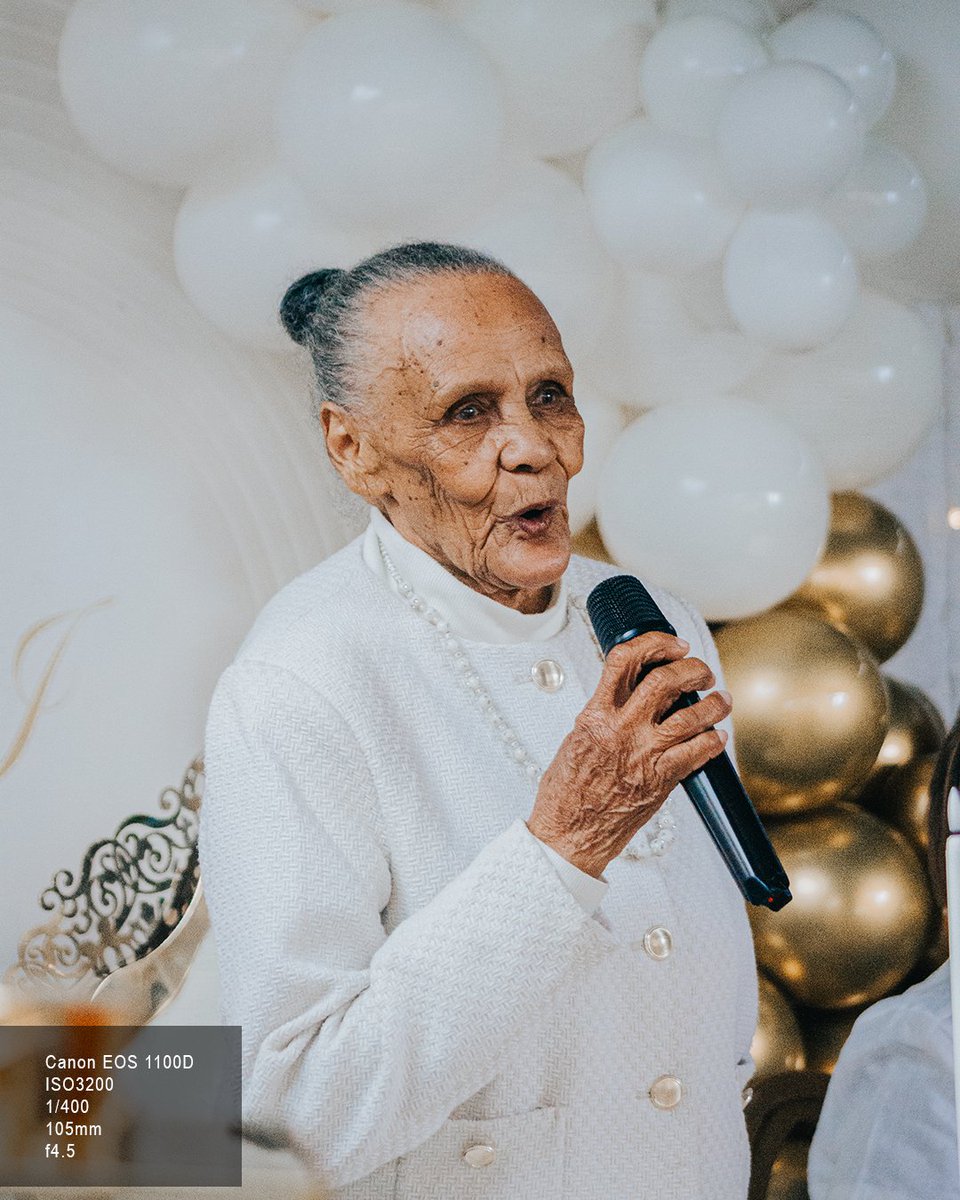 DesignsbyMali_'s tweet photo. Auntie I's 90th Birthday 
#photography 

BOOK US 💯🔥 https://t.co/9wQMGfn0jd