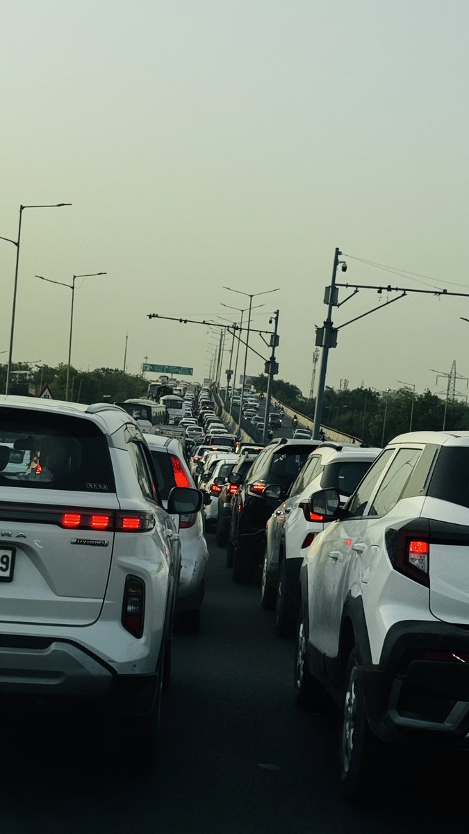 sonialumbaa's tweet photo. @dtptraffic @gupta_rekha https://t.co/j2Mm65fCdv