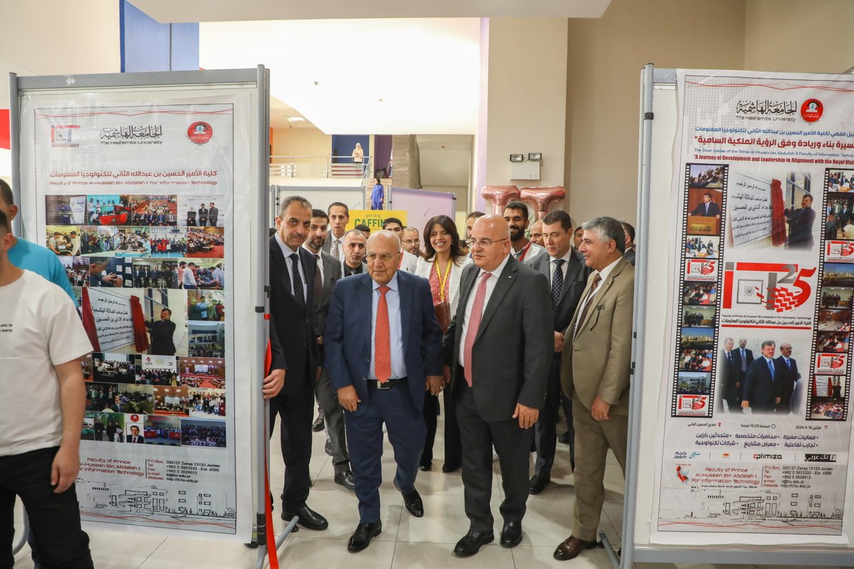 UniversityHash's tweet photo. د. بدران يرعى احتفال الجامعة الهاشمية باليوبيل الفضي لكلية الأمير الحسين بن عبدالله الثاني لتكنولوجيا المعلومات
https://t.co/RCOaCTFHN5 https://t.co/v3TfuWDOn9