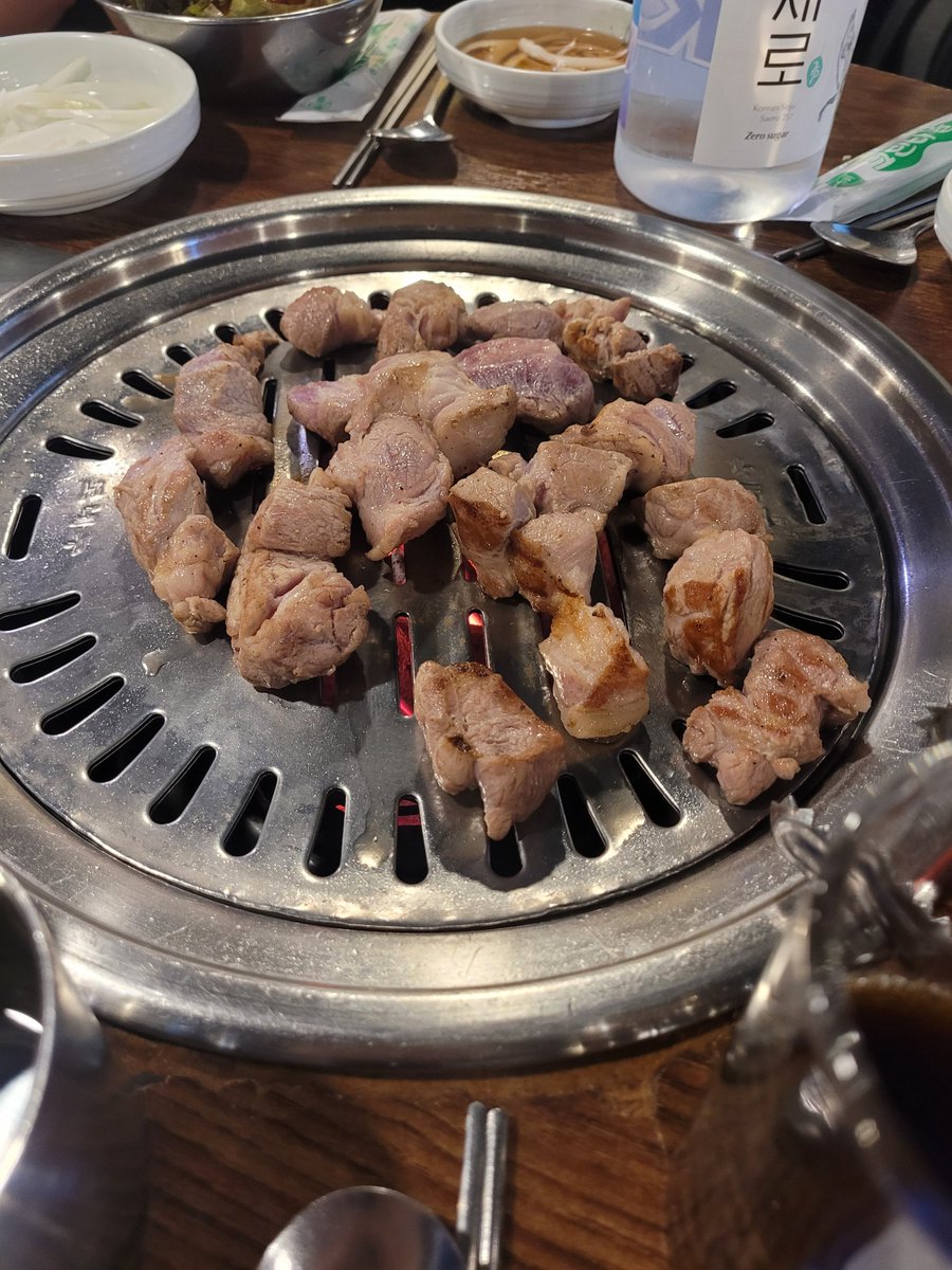 아야데 tweet media